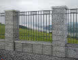 Praktyczne wskazówki - jak postawić ogrodzenie wokół domu?