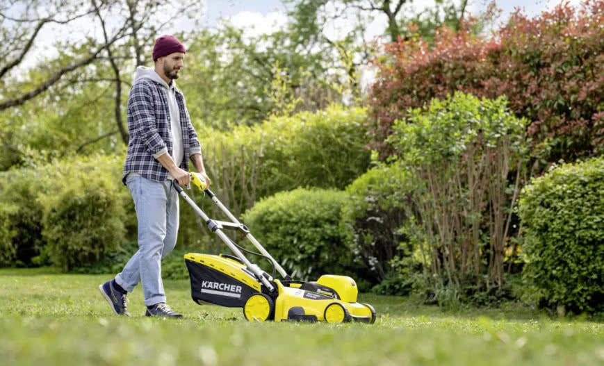 Koszenie trawnika - kiedy, jak często, na jaką wysokość?
